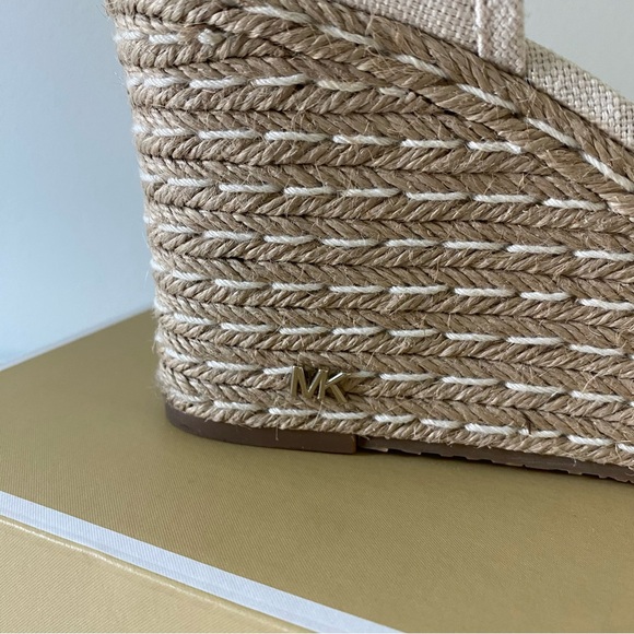 Michael Kors Kendrick Wedge Canvas Women’s Size 8 - Picture 6 of 11